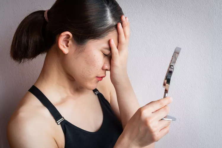 آینه‌هراسی: چگونه بر ترس از آینه غلبه کنیم؟